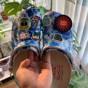 Levi’s X Crocs tie die